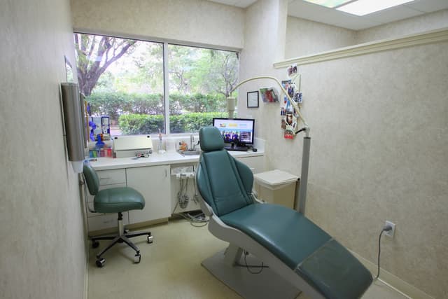 Lucas Orthodontics: Plantation Location photo