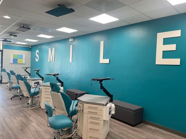 WOW! Smiles - Salinas photo