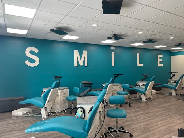 WOW! Smiles - Salinas photo