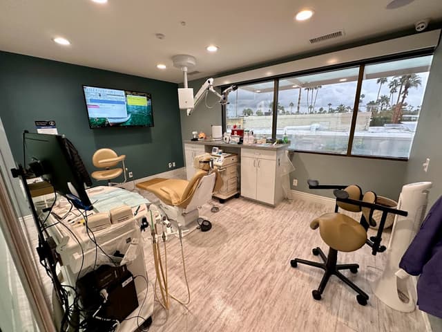 Palm Springs Endodontics photo