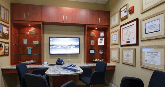 Eastman Periodontics & Implants photo