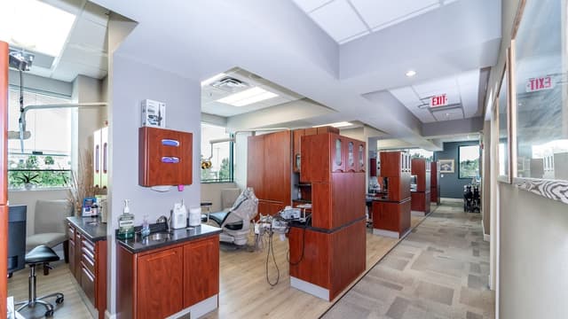 Eastman Periodontics & Implants photo