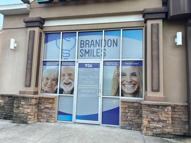 Brandon Smiles photo