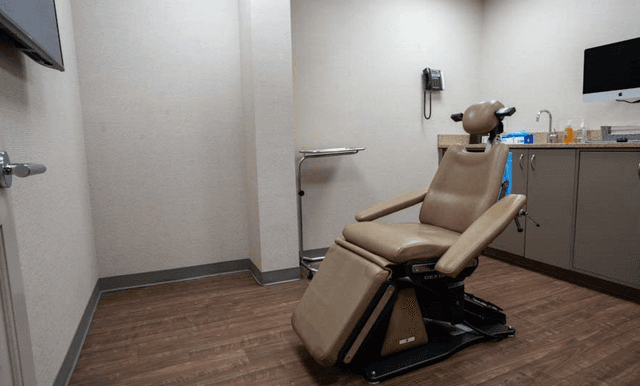Leading Edge Oral Surgery Levittown photo