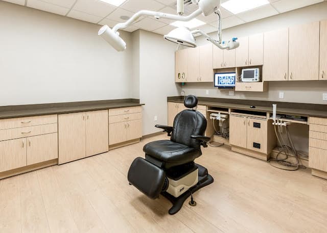 Leading Edge Oral Surgery Elmhurst photo