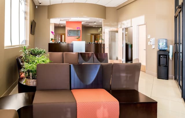 Leading Edge Oral Surgery Elmhurst photo