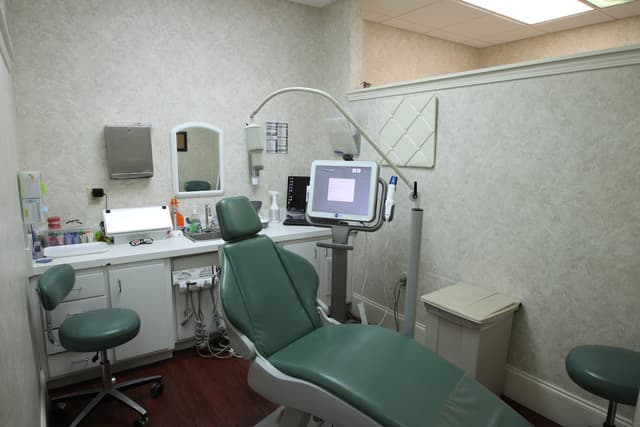 Lucas Orthodontics: Pembroke Pines Location photo