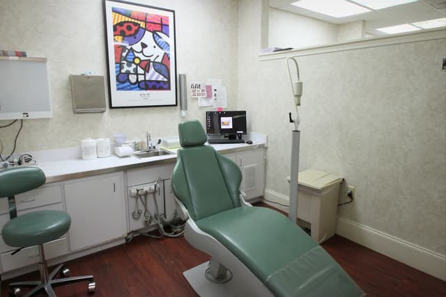 Lucas Orthodontics: Pembroke Pines Location photo