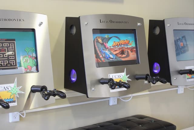 Lucas Orthodontics: Pembroke Pines Location photo