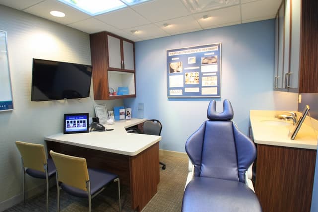 Minars Orthodontics photo