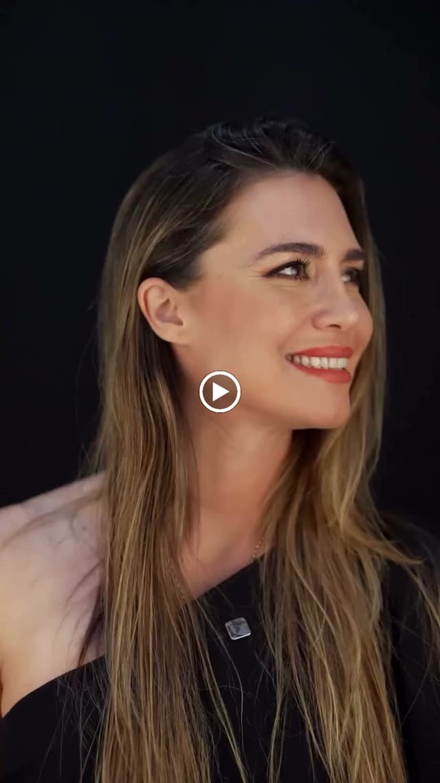 Moderna Smile of Kendall photo