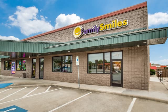 Family Smiles of Commerce photo