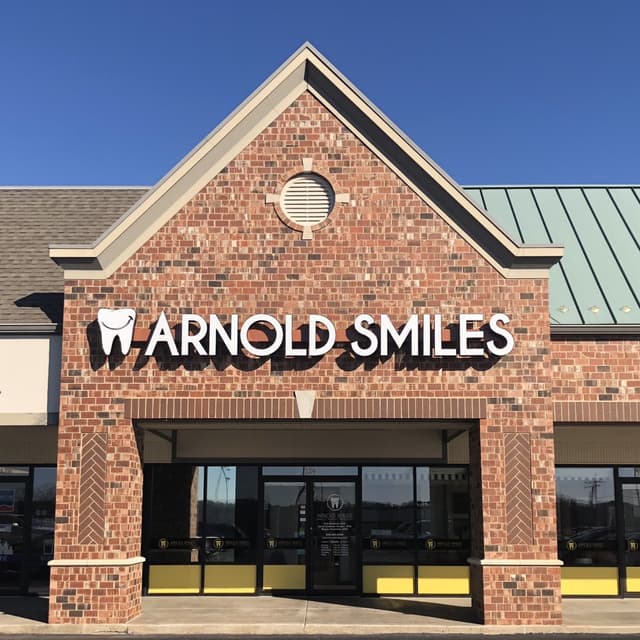 Arnold Smiles photo
