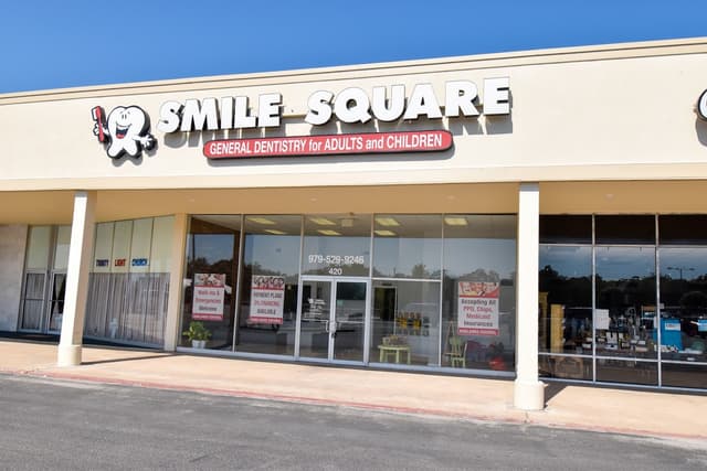 Smile Square photo