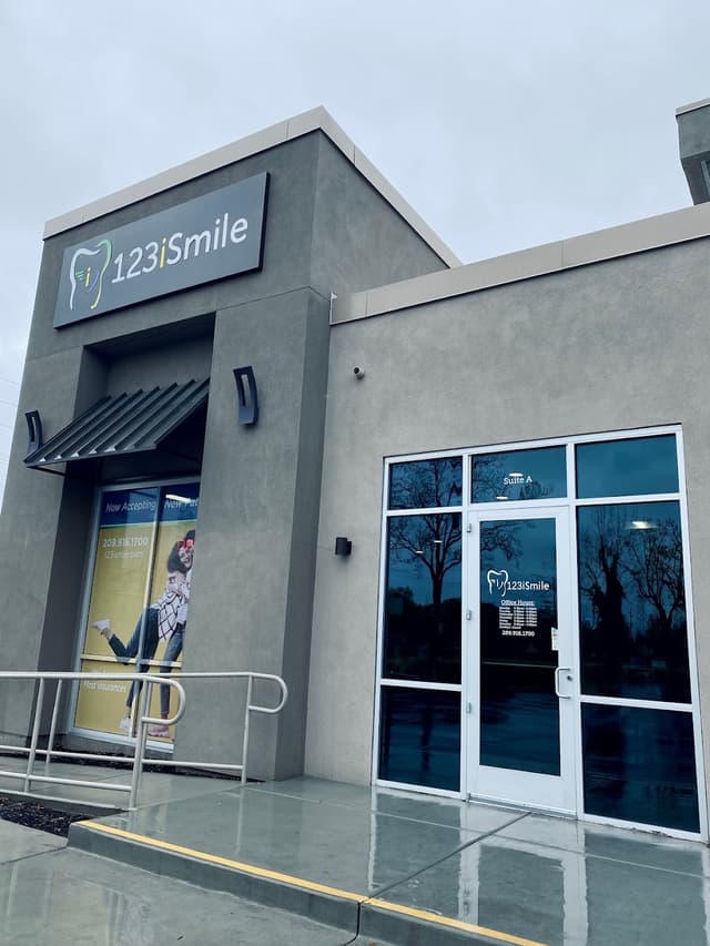 123 iSmile - Modesto photo