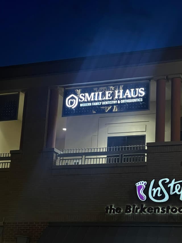 Smile Haus Arboretum photo