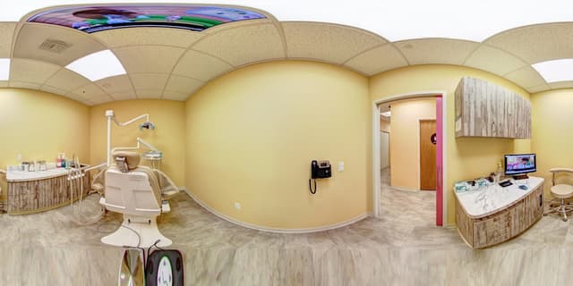 818.dentist photo