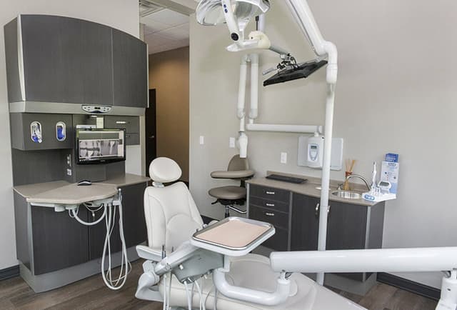Tindal Prosthodontics photo